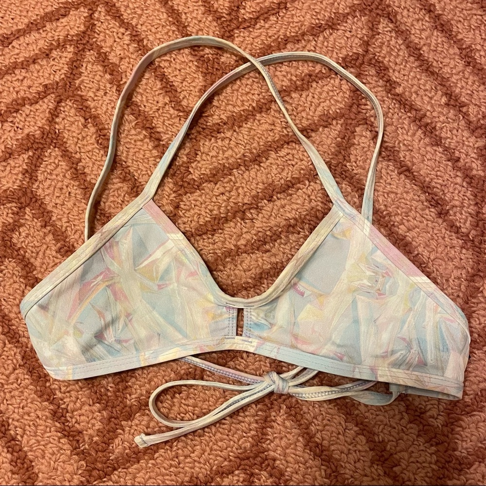 Discontinued print Jolyn vent top